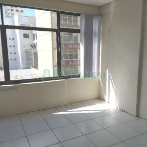 Sala com 62m², no bairro Centro em Caxias do Sul para Comprar