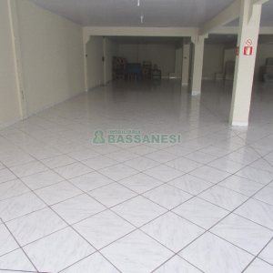 Loja com 750m², no bairro Centro em Caxias do Sul para Alugar