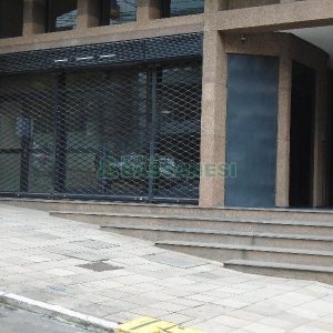 Loja com 415m², 2 vagas, no bairro Centro em Caxias do Sul para Alugar