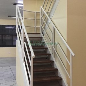 Loja com 415m², 2 vagas, no bairro Centro em Caxias do Sul para Alugar