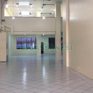 Loja com 415m², 2 vagas, no bairro Centro em Caxias do Sul para Alugar