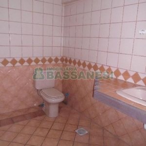 Loja com 415m², 2 vagas, no bairro Centro em Caxias do Sul para Alugar