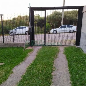 Casa com 62m², 2 dormitórios, 1 vaga, no bairro Cidade Nova em Caxias do Sul para Alugar