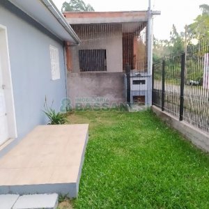 Casa com 62m², 2 dormitórios, 1 vaga, no bairro Cidade Nova em Caxias do Sul para Alugar