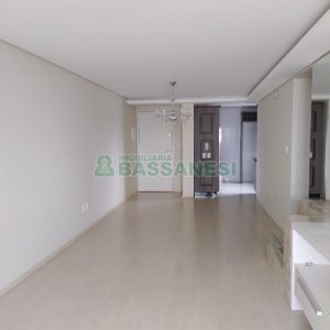 Apartamento com 95m², 3 dormitórios, 2 vagas, no bairro Medianeira em Caxias do Sul para Comprar