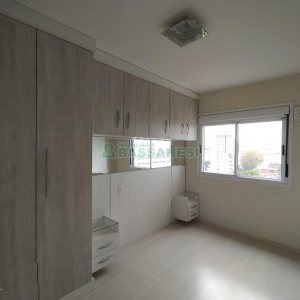 Apartamento com 95m², 3 dormitórios, 2 vagas, no bairro Medianeira em Caxias do Sul para Comprar