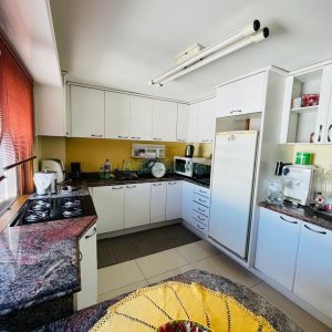 Apto Mobiliado com 262m², 3 dormitórios, 2 vagas, no bairro Centro em Caxias do Sul para Comprar