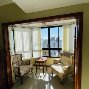 Apto Mobiliado com 262m², 3 dormitórios, 2 vagas, no bairro Centro em Caxias do Sul para Comprar