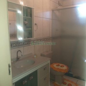 Casa com 162m², 4 dormitórios, 4 vagas, no bairro Santa Catarina em Caxias do Sul para Comprar