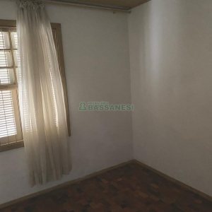 Casa com 100m², 2 dormitórios, no bairro Rio Branco em Caxias do Sul para Alugar