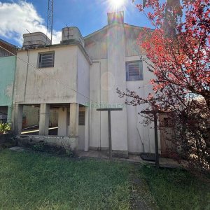 Casa com 100m², 2 dormitórios, no bairro Rio Branco em Caxias do Sul para Alugar