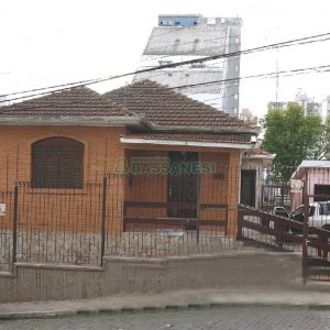 Casa com 140m², 4 dormitórios, 2 vagas, no bairro São Pelegrino em Caxias do Sul para Comprar