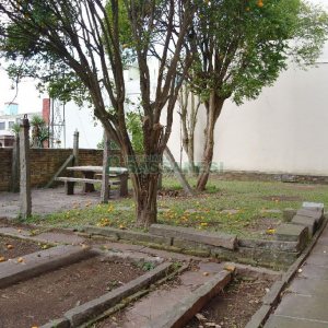 Casa com 140m², 4 dormitórios, 2 vagas, no bairro São Pelegrino em Caxias do Sul para Comprar