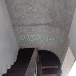 Casa com 102m², 3 dormitórios, 2 vagas, no bairro Interlagos em Caxias do Sul para Comprar