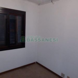 Casa com 102m², 3 dormitórios, 2 vagas, no bairro Interlagos em Caxias do Sul para Comprar