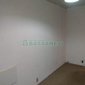 Casa com 102m², 3 dormitórios, 2 vagas, no bairro Interlagos em Caxias do Sul para Comprar