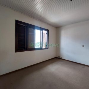 Sobrado com 102m², 3 dormitórios, 2 vagas, no bairro Interlagos em Caxias do Sul para Alugar ou Comprar