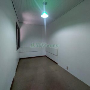 Sobrado com 102m², 3 dormitórios, 2 vagas, no bairro Interlagos em Caxias do Sul para Alugar ou Comprar