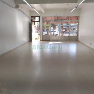 Loja com 80m², no bairro Pio X em Caxias do Sul para Alugar