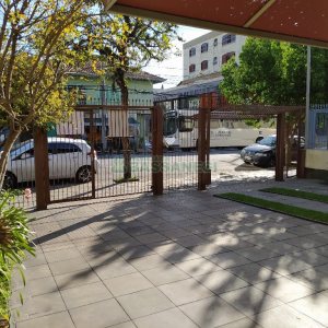 Loja com 80m², no bairro Pio X em Caxias do Sul para Alugar