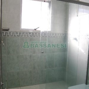 Casa com 113m², 3 dormitórios, 2 vagas, no bairro Exposição em Caxias do Sul para Alugar