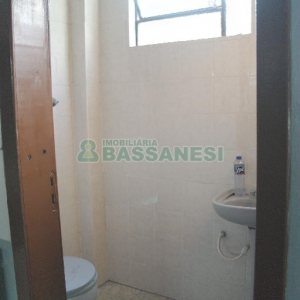 Casa com 113m², 3 dormitórios, 2 vagas, no bairro Exposição em Caxias do Sul para Alugar