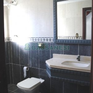 Casa com 113m², 3 dormitórios, 2 vagas, no bairro Exposição em Caxias do Sul para Alugar