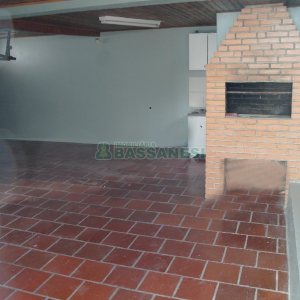 Casa com 113m², 3 dormitórios, 2 vagas, no bairro Exposição em Caxias do Sul para Alugar