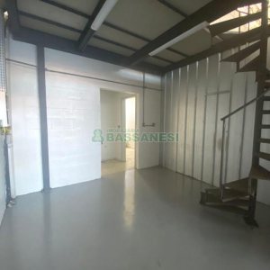 Pavilhão com 600m², no bairro Bela Vista em Caxias do Sul para Alugar