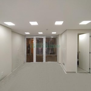 Loja com 28m², no bairro Centro em Caxias do Sul para Alugar