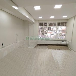 Loja com 28m², no bairro Centro em Caxias do Sul para Alugar