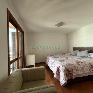 Apto Mobiliado com 184m², 3 dormitórios, 2 vagas, no bairro São Pelegrino em Caxias do Sul para Alugar