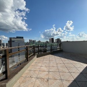 Apto Mobiliado com 184m², 3 dormitórios, 2 vagas, no bairro São Pelegrino em Caxias do Sul para Alugar