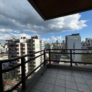 Apto Mobiliado com 184m², 3 dormitórios, 2 vagas, no bairro São Pelegrino em Caxias do Sul para Alugar