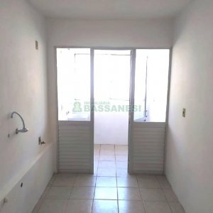 Apartamento com 95m², 2 dormitórios, 1 vaga, no bairro Lourdes em Caxias do Sul para Alugar