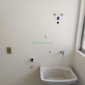 Apartamento com 95m², 2 dormitórios, 1 vaga, no bairro Lourdes em Caxias do Sul para Alugar