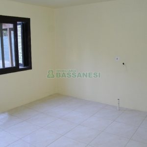 Casa com 70m², 3 dormitórios, 2 vagas, no bairro Galópolis em Caxias do Sul para Alugar