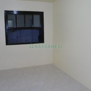 Casa com 70m², 3 dormitórios, 2 vagas, no bairro Galópolis em Caxias do Sul para Alugar