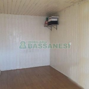 Casa com 80m², 2 dormitórios, 1 vaga, no bairro Planalto em Caxias do Sul para Comprar