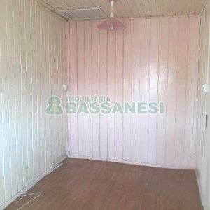 Casa com 80m², 2 dormitórios, 1 vaga, no bairro Planalto em Caxias do Sul para Comprar