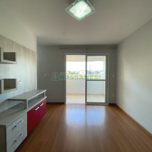 Apartamento com 52m², 2 dormitórios, 1 vaga, no bairro Desvio Rizzo em Caxias do Sul para Alugar