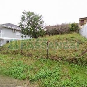 Terreno com 435m², no bairro Colina Sorriso em Caxias do Sul para Comprar