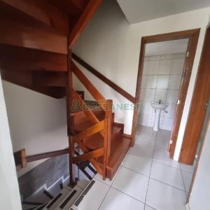 Casa com 130m², 3 dormitórios, 2 vagas, no bairro Santa Lúcia em Caxias do Sul para Alugar