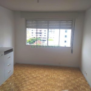 Apto Mobiliado com 70m², 1 dormitório, 1 vaga, no bairro Centro em Caxias do Sul para Alugar
