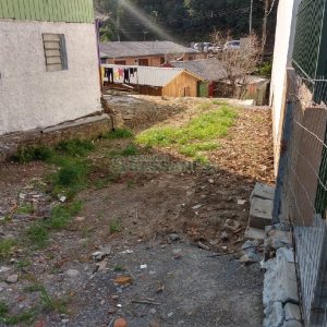 Terreno, no bairro São Leopoldo em Caxias do Sul para Comprar