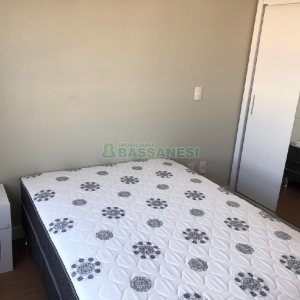 Apto Mobiliado com 45m², 1 dormitório, 1 vaga, no bairro Lourdes em Caxias do Sul para Alugar
