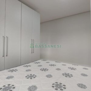 Apto Mobiliado com 45m², 1 dormitório, 1 vaga, no bairro Lourdes em Caxias do Sul para Alugar