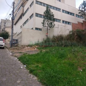 Terreno com 360m², no bairro Charqueadas em Caxias do Sul para Comprar