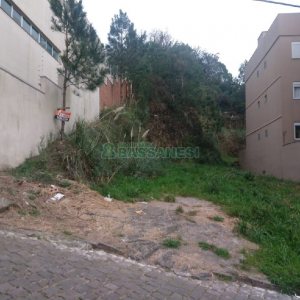 Terreno com 360m², no bairro Charqueadas em Caxias do Sul para Comprar