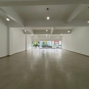 Loja com 127m², 1 vaga, no bairro São Pelegrino em Caxias do Sul para Alugar